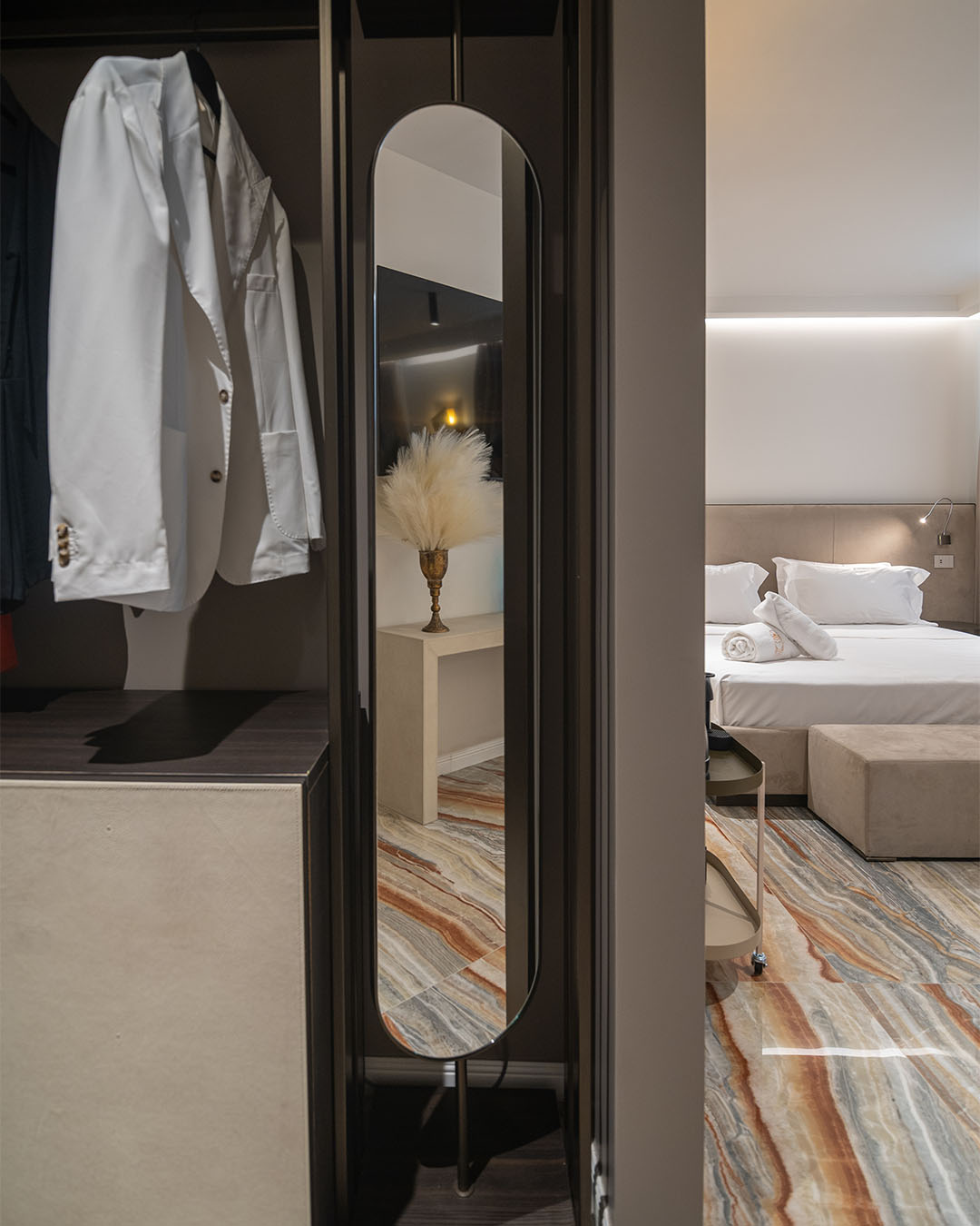 Block one image right