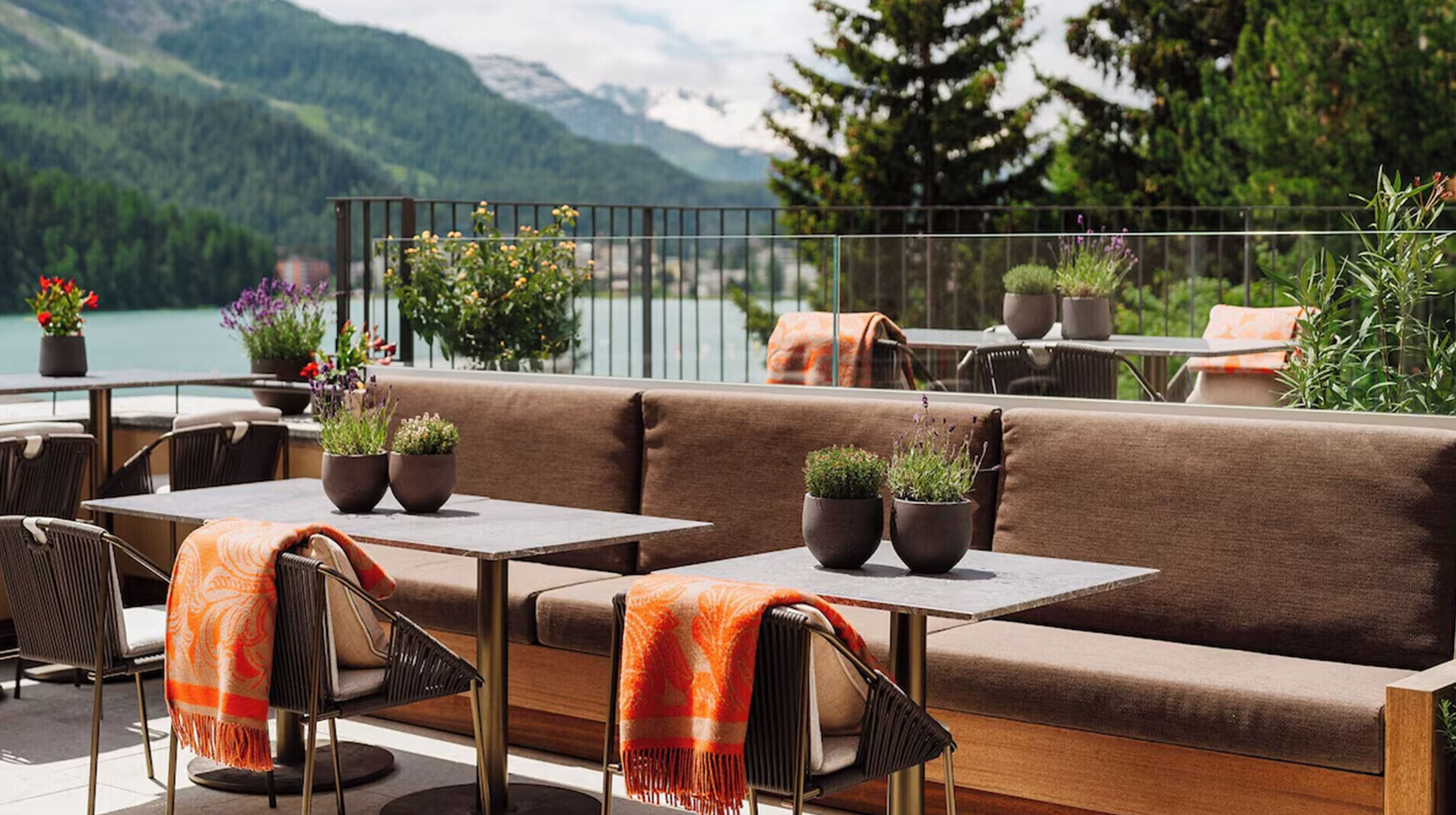 Block one image full