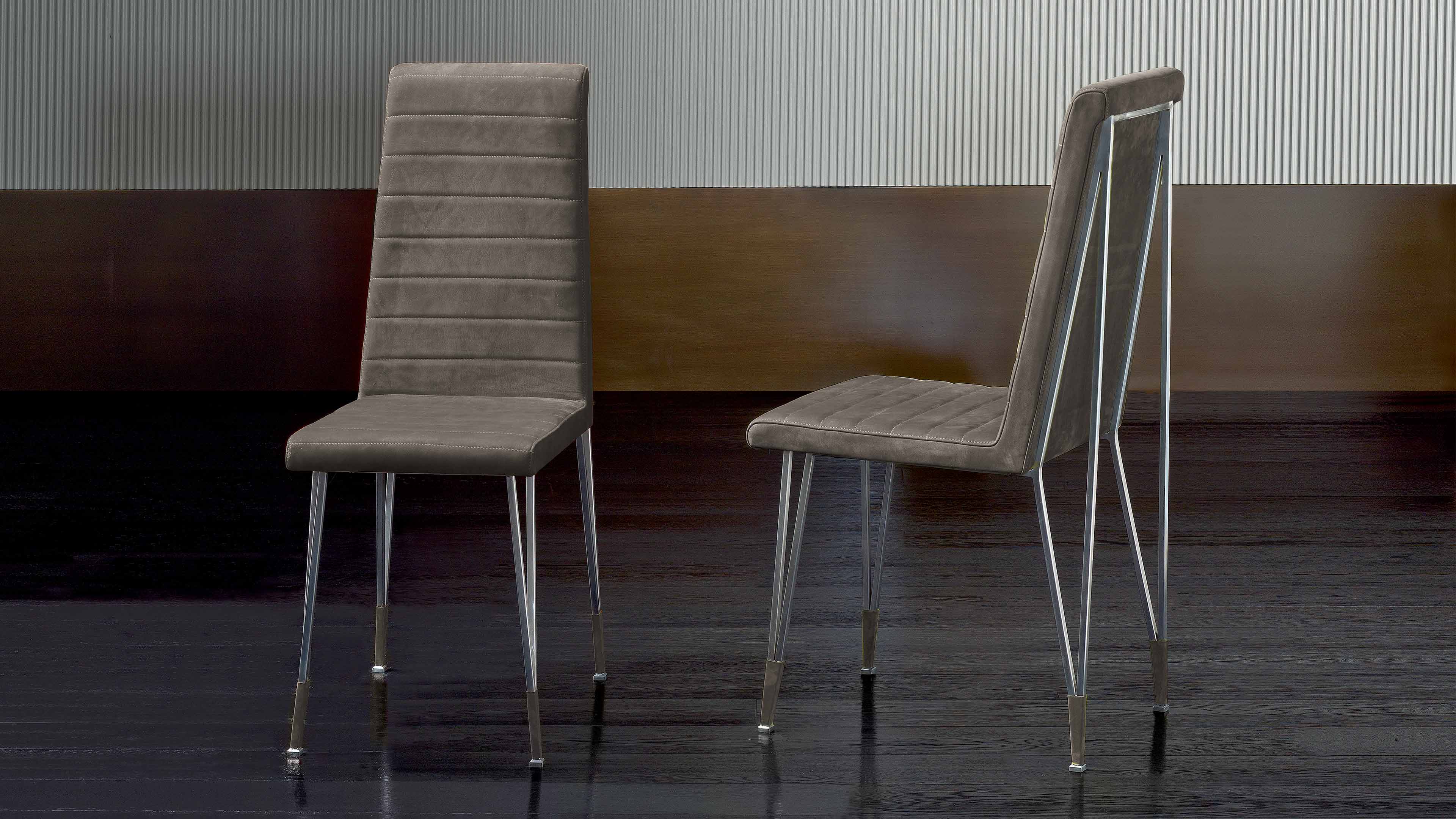 yuki_chairs.jpg