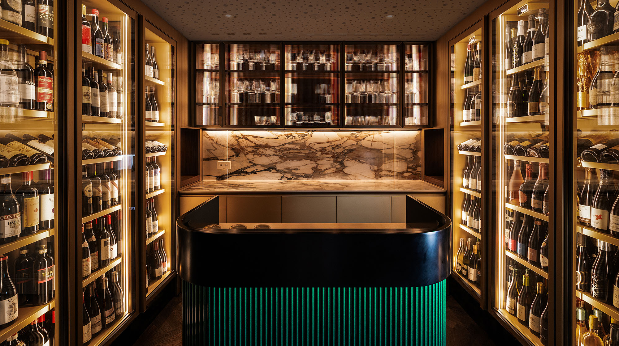 Block one image full