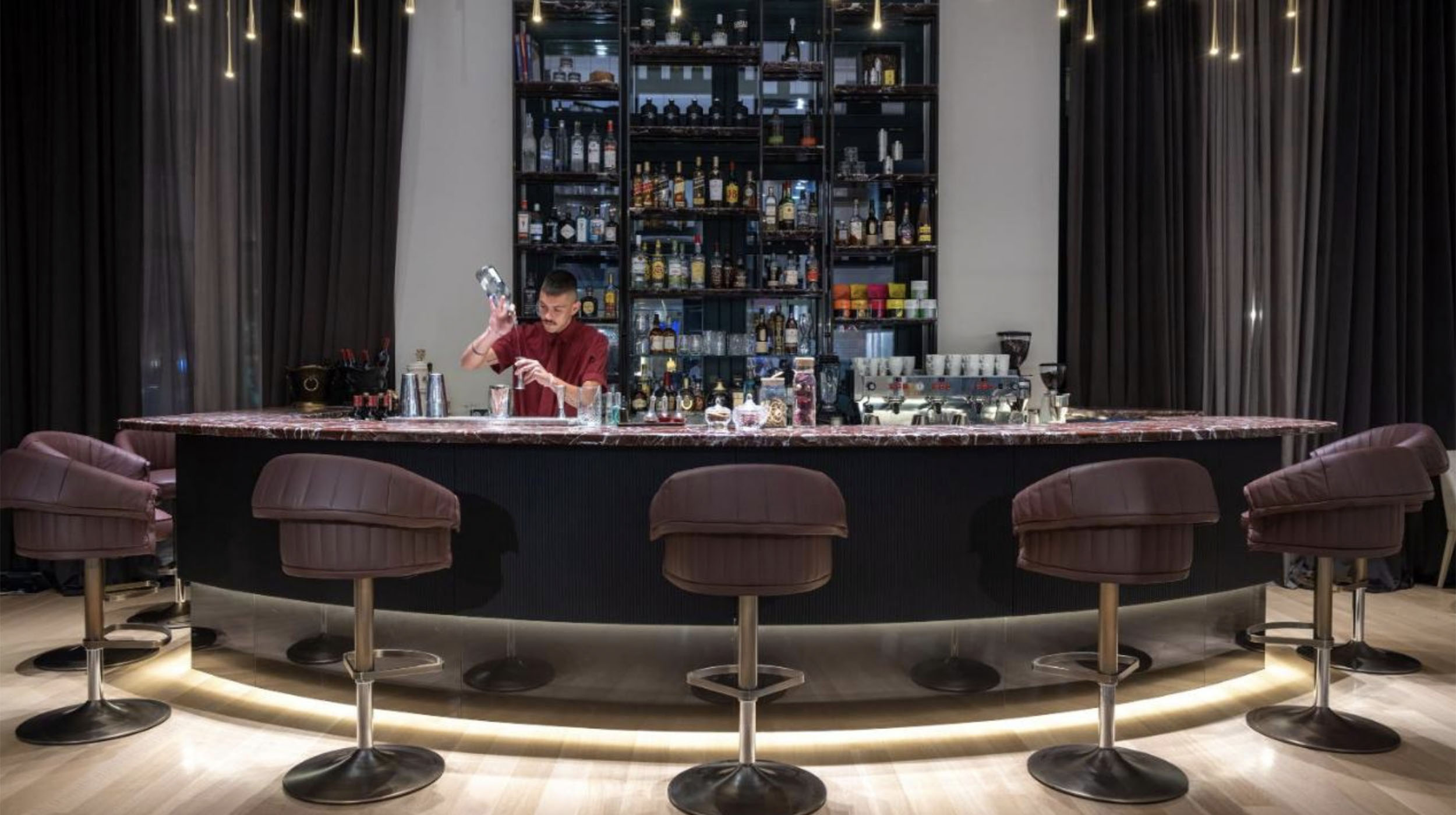 Block one image centered