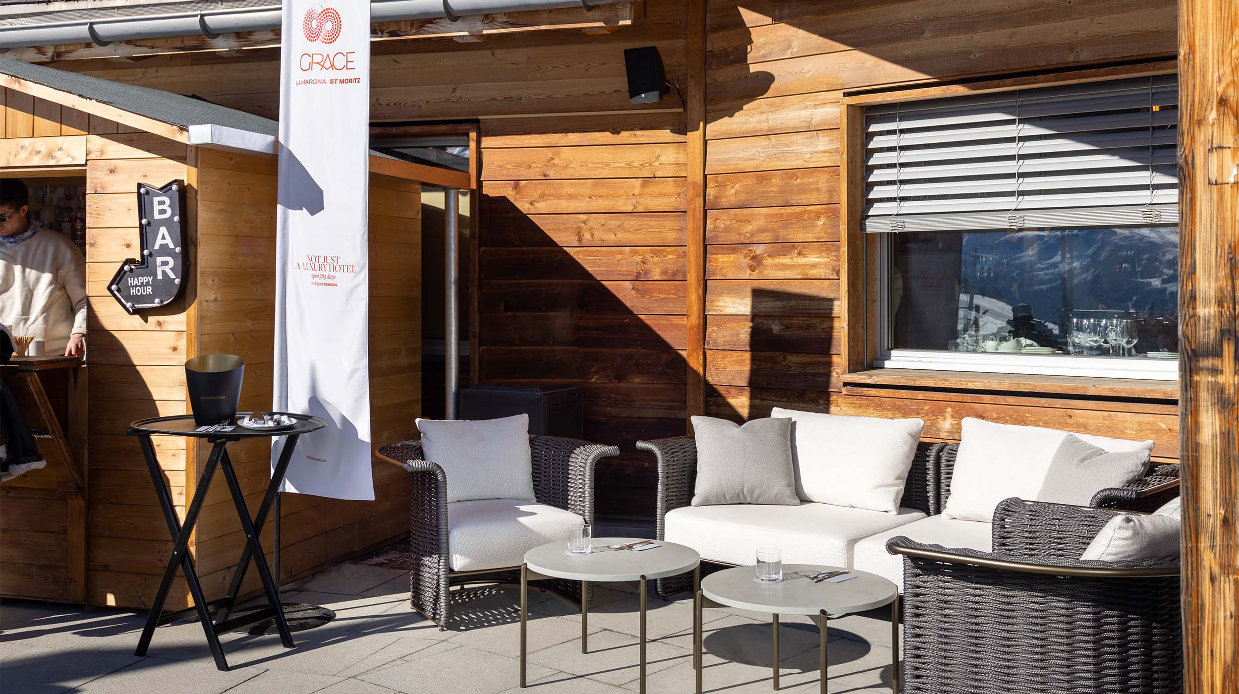 Block one image centered