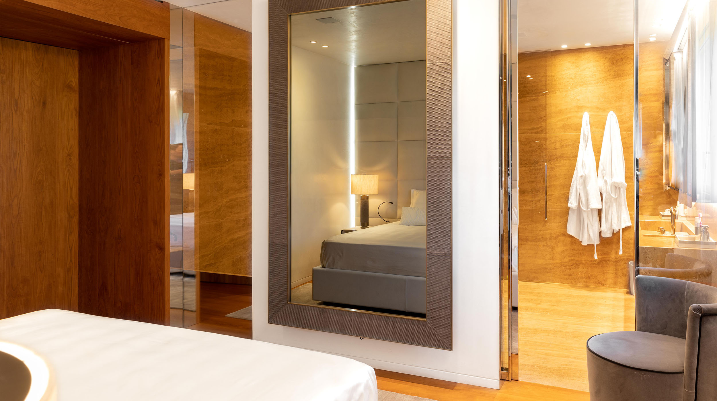 Block one image centered