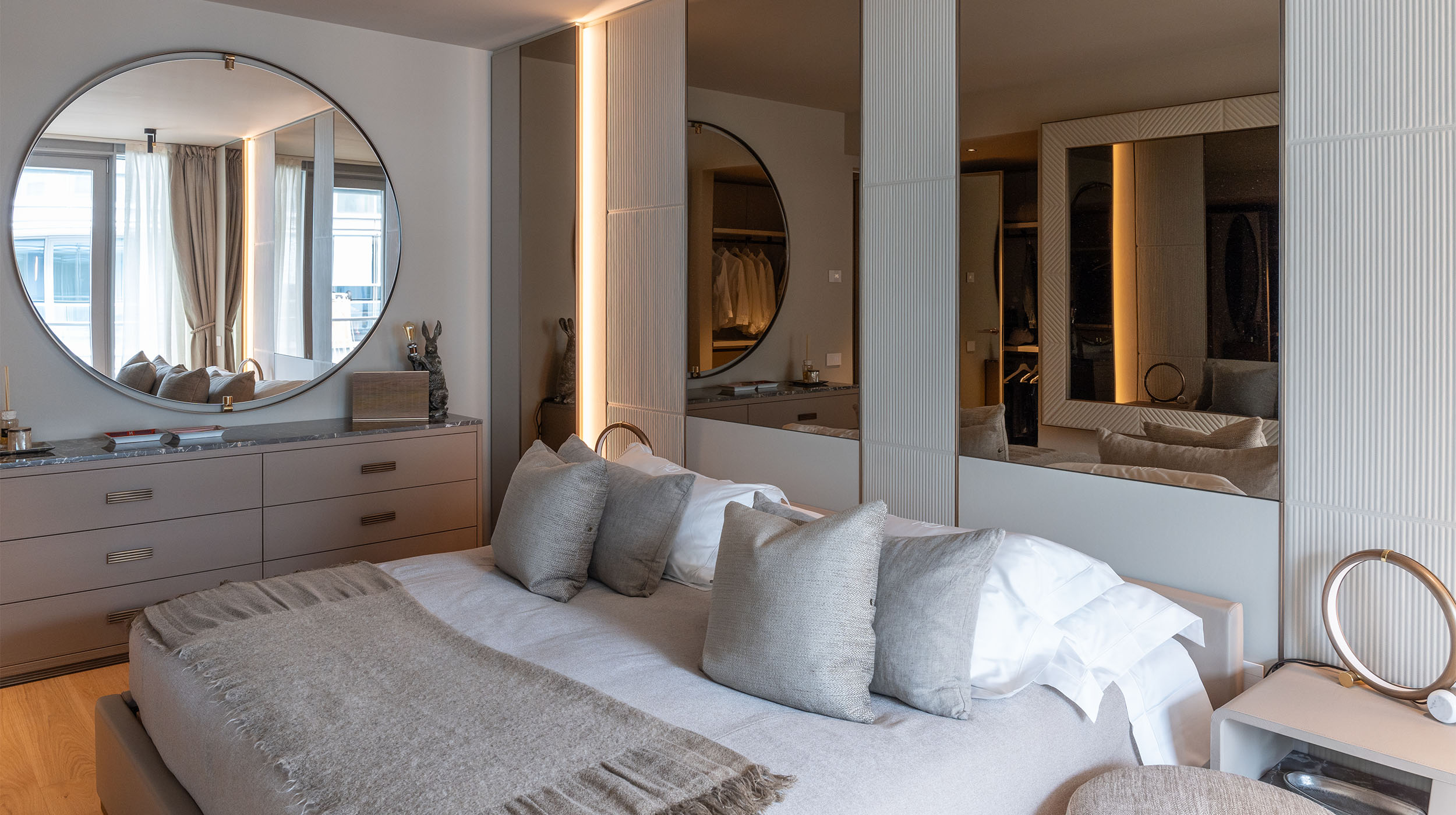 Block one image full