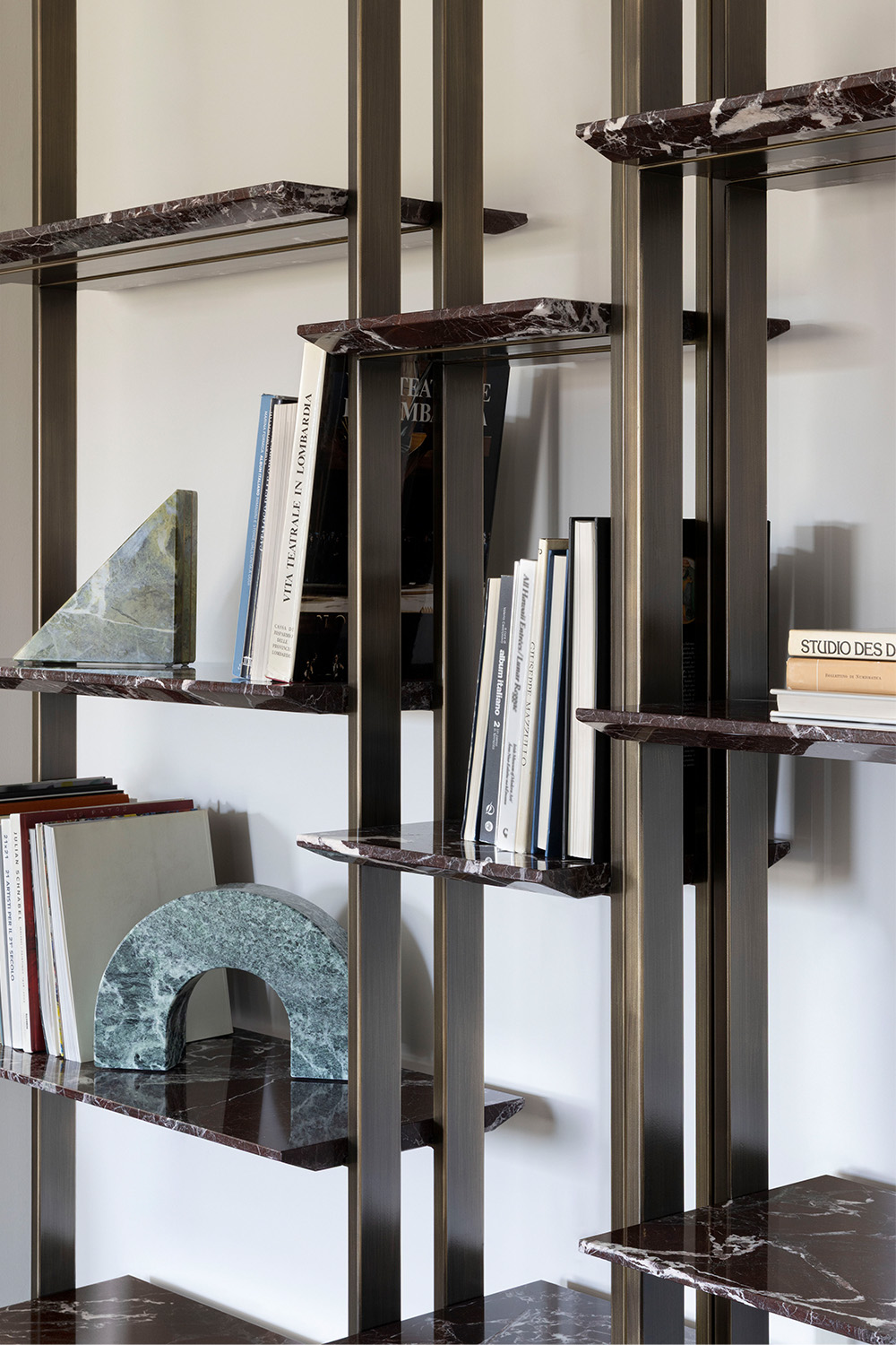 Block one image right