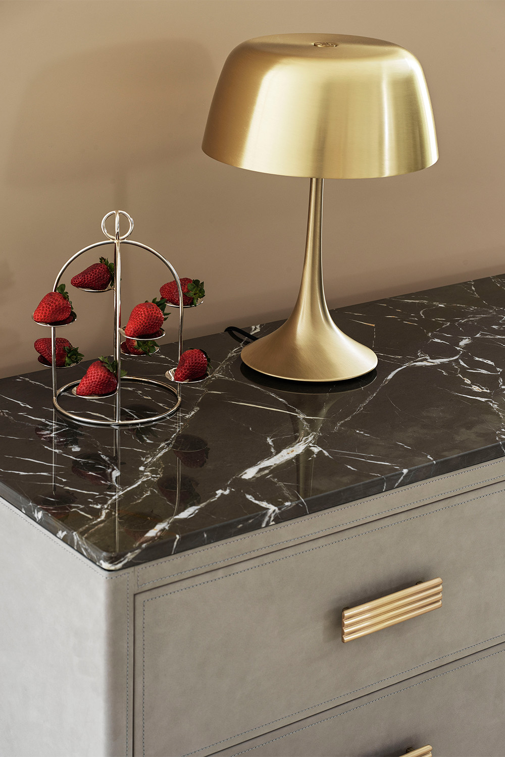 Block one image right