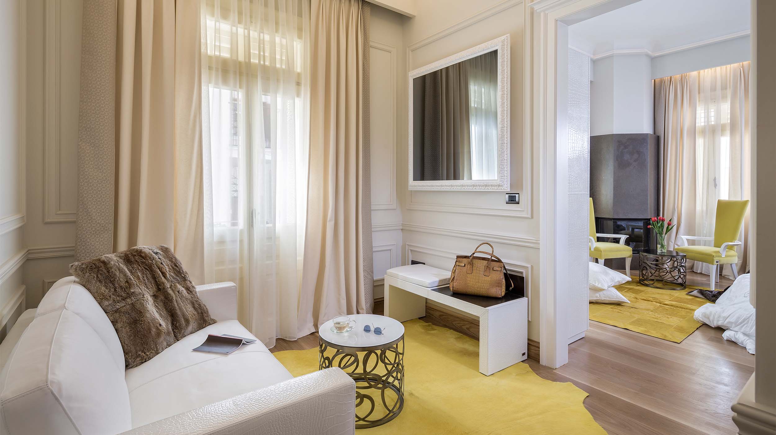 Block one image full