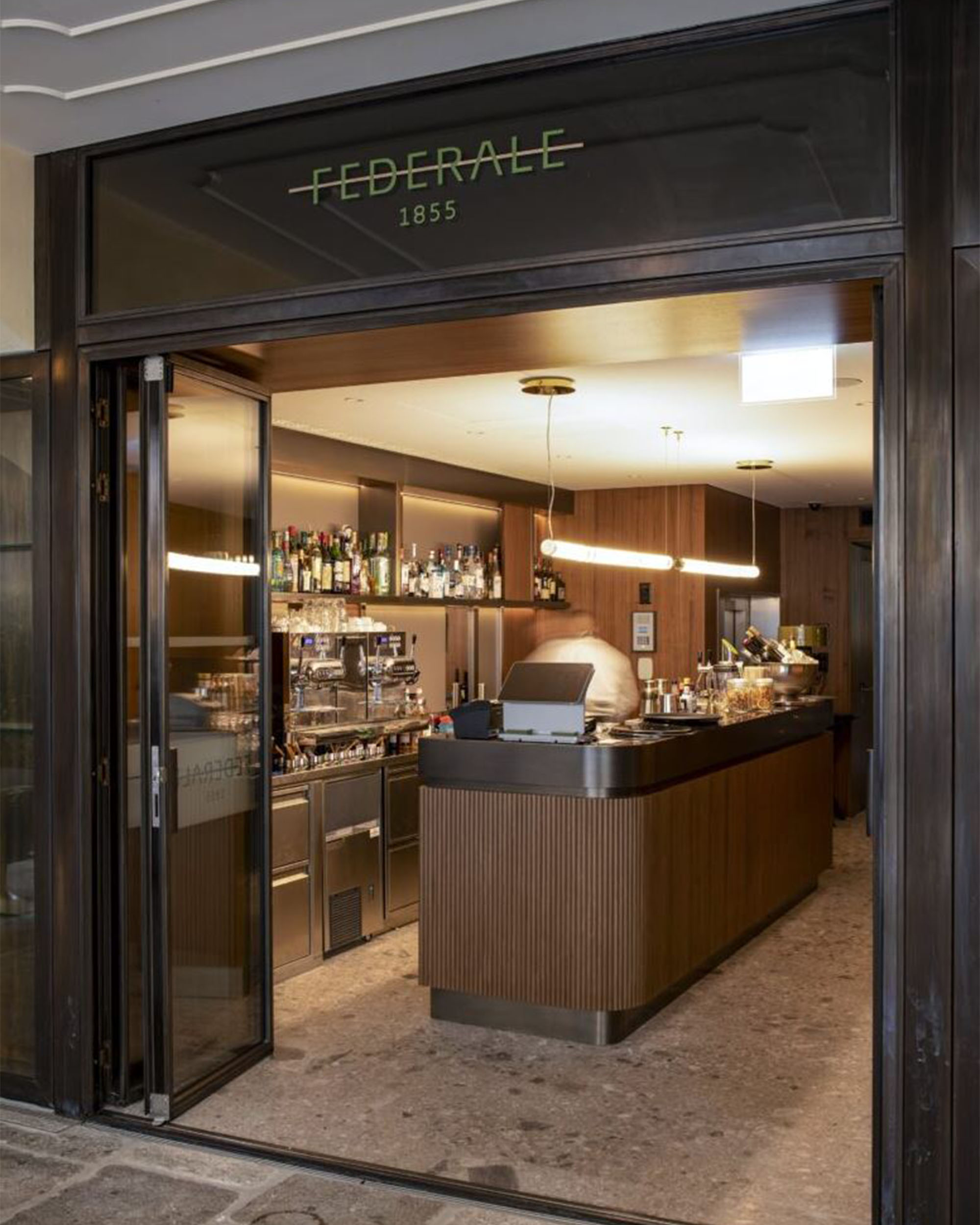 Block one image right