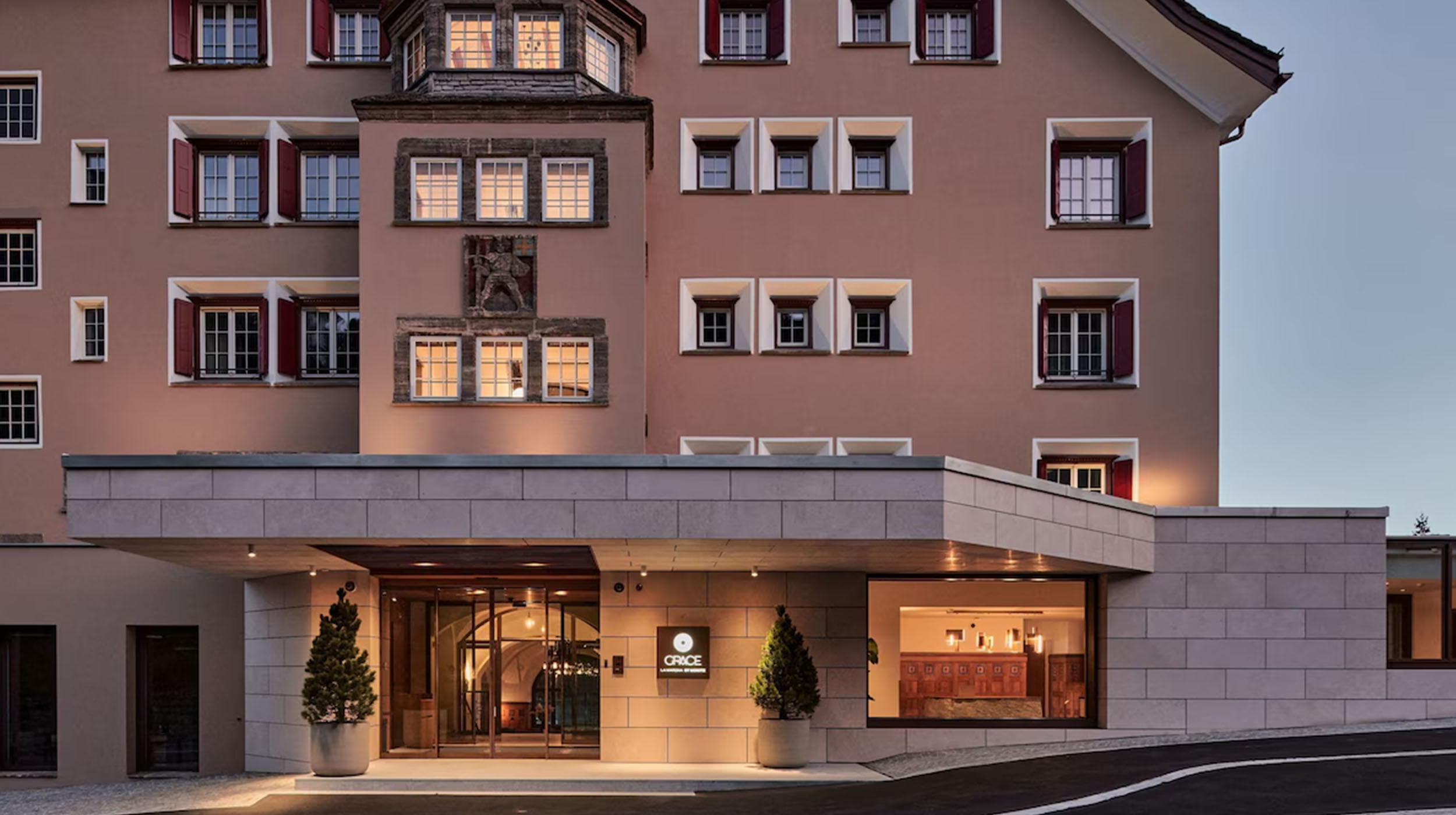 Block one image centered