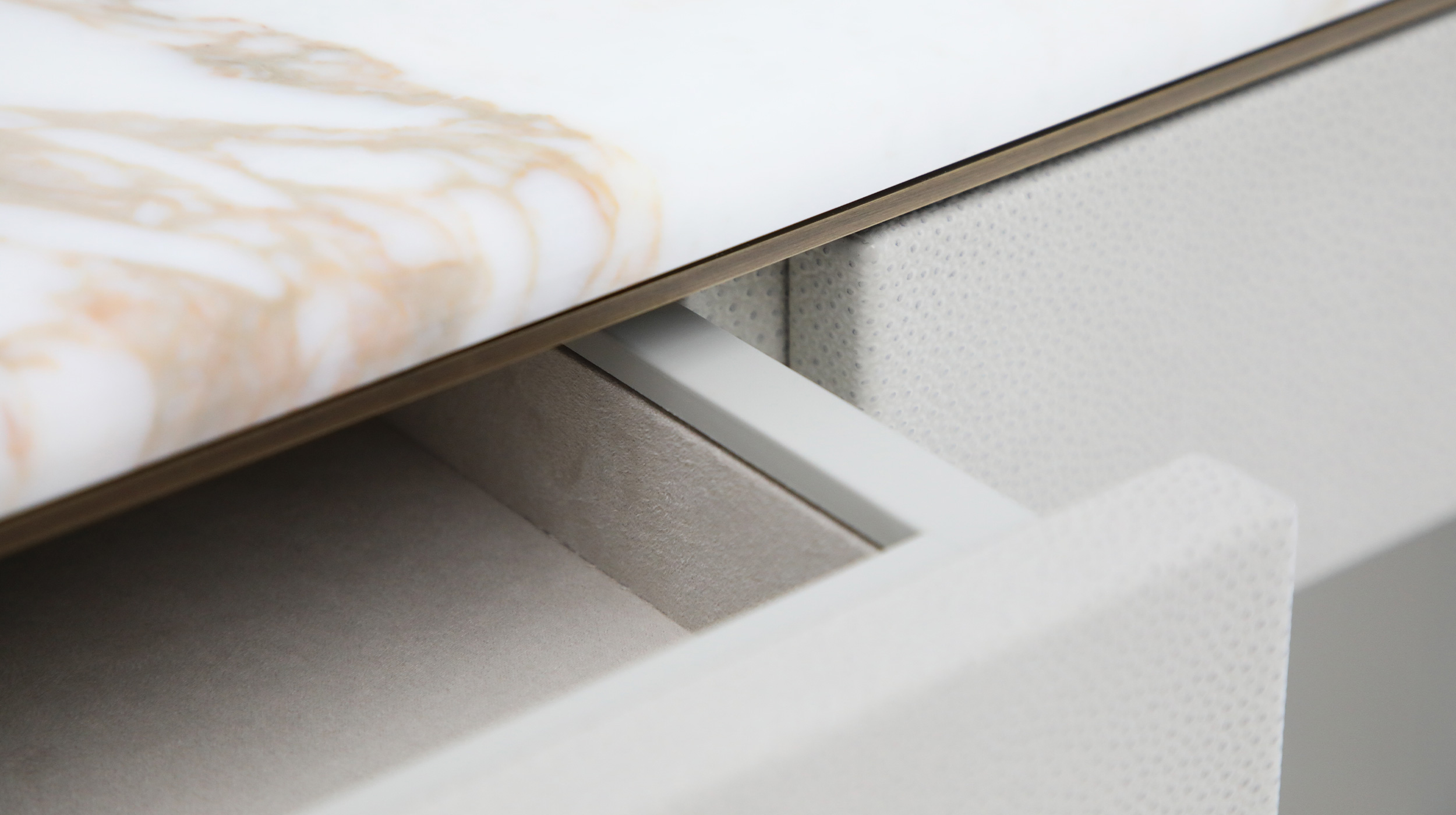 Block one image full