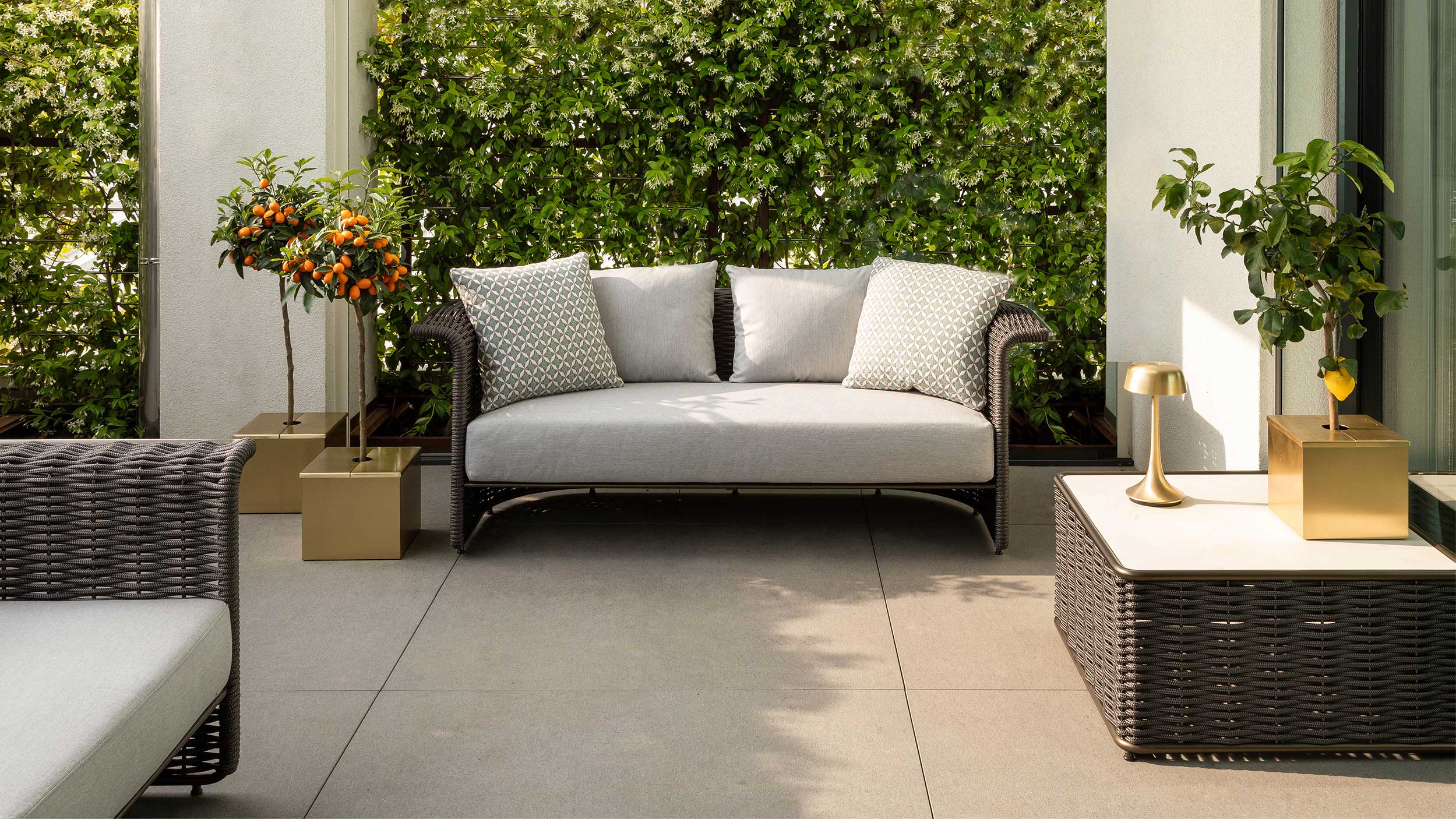 Block one image full