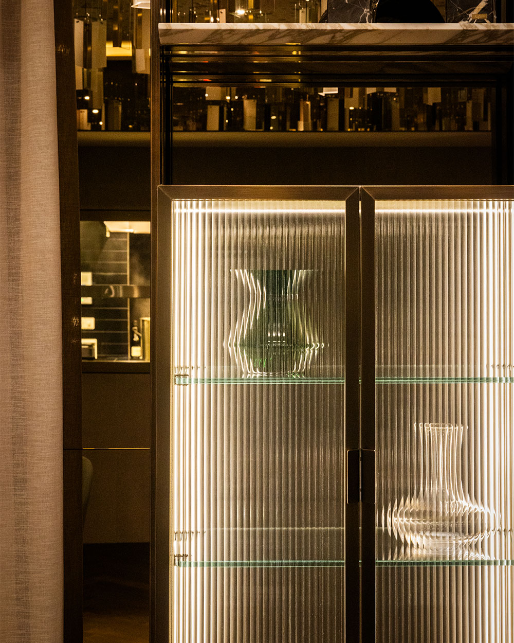 Block one image left