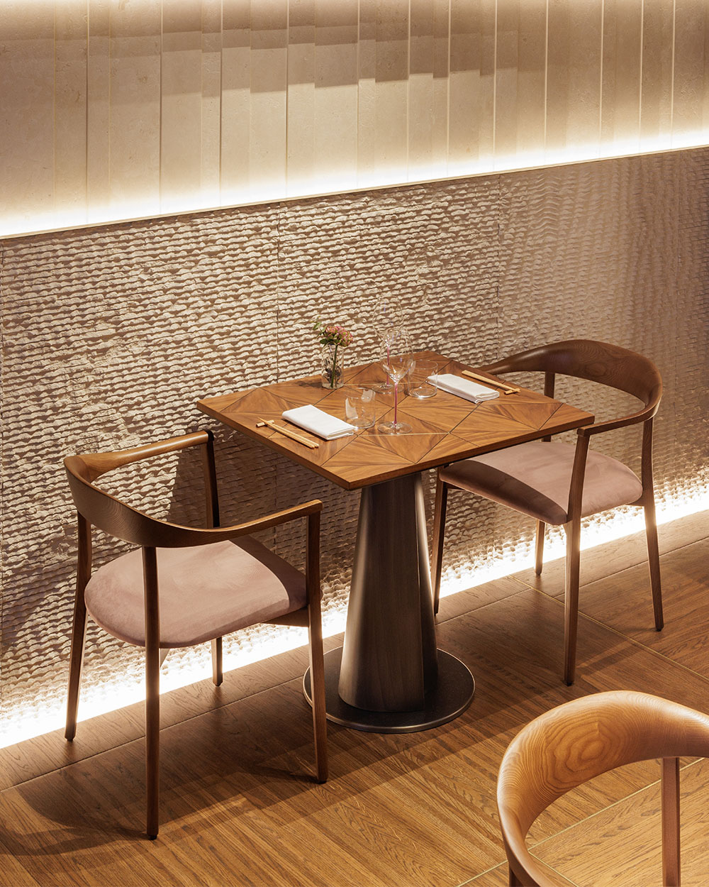 Block one image right