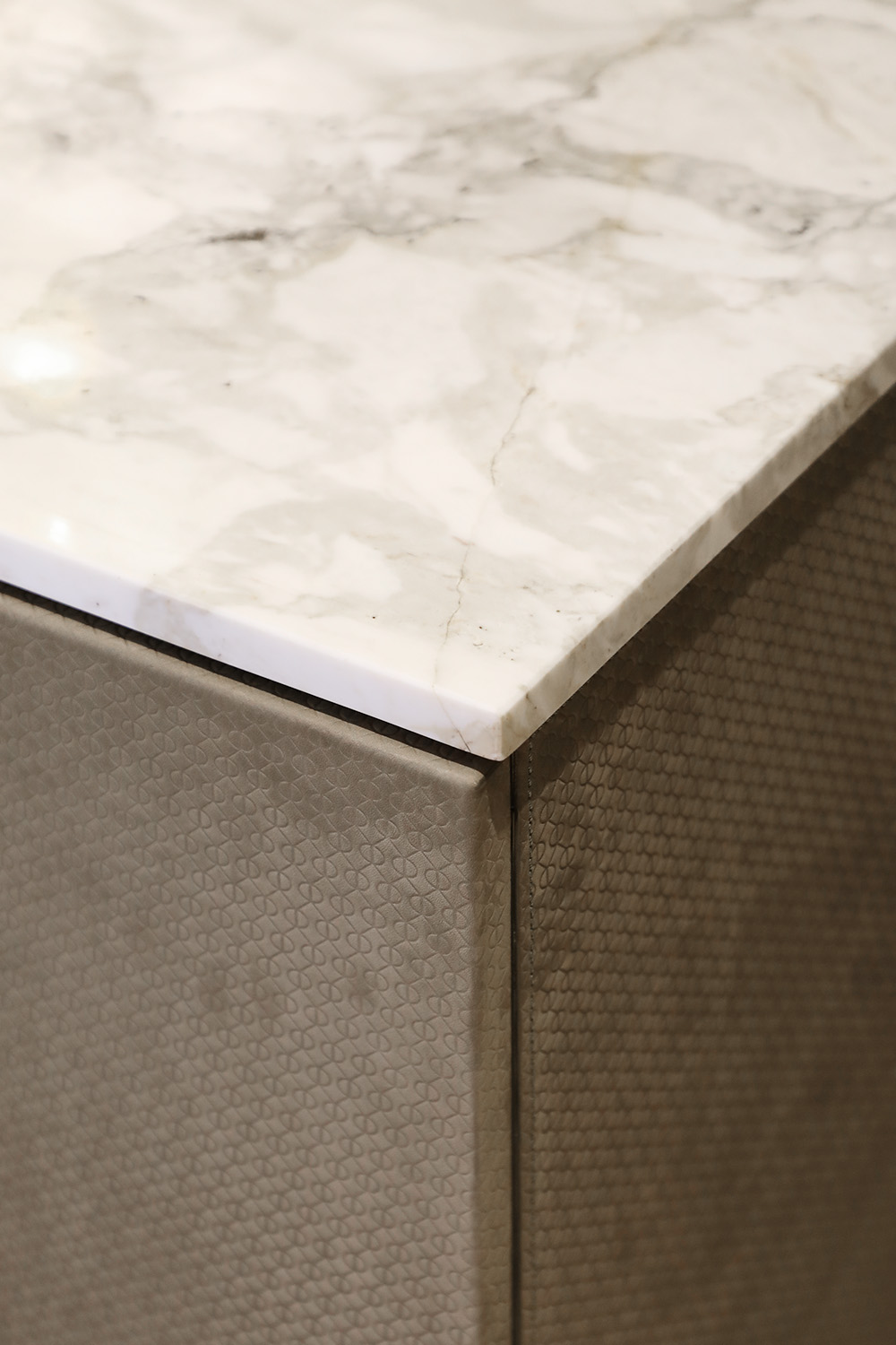 Block one image left